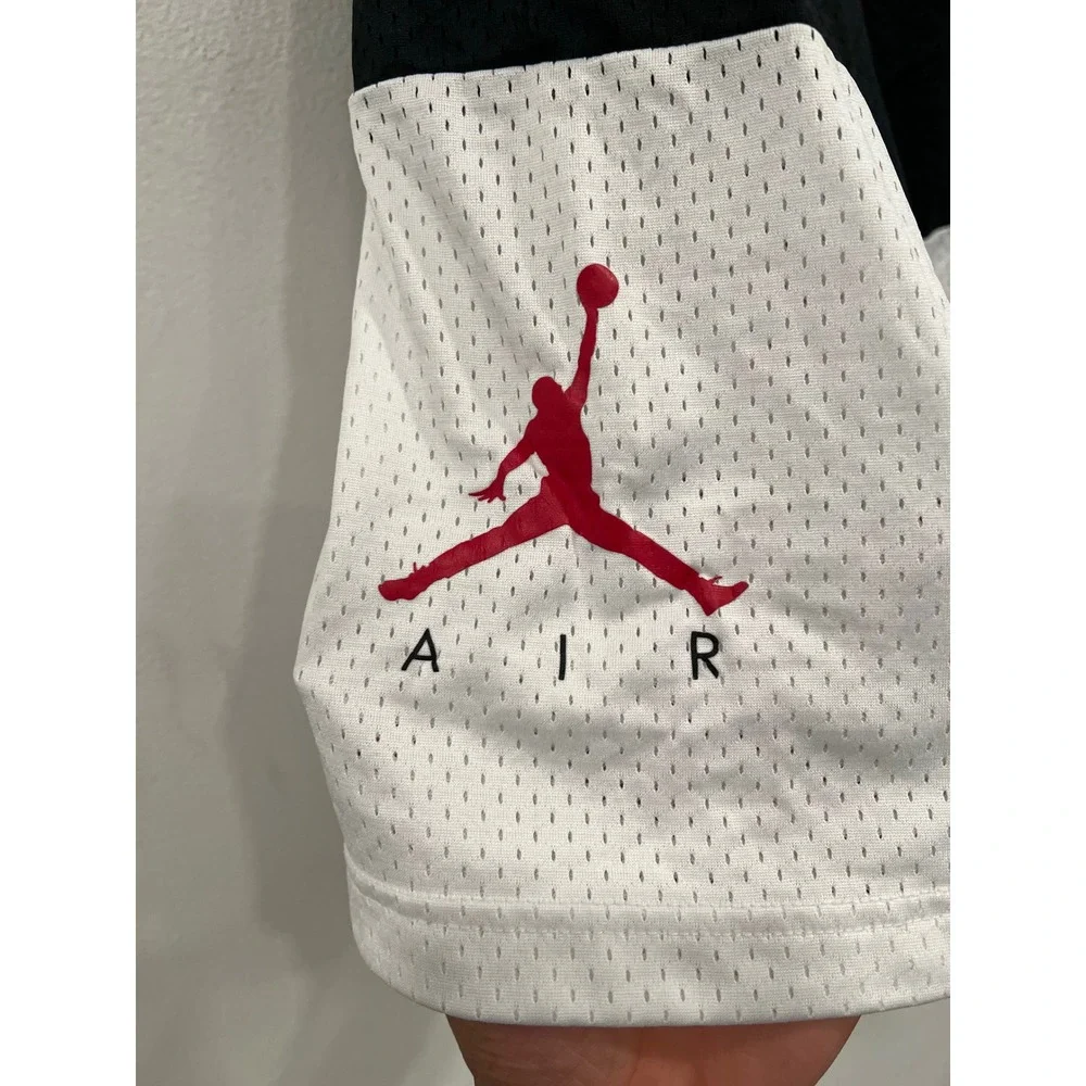 Jordan Basketball Shorts Kids Teen Boys Size XL Black White Mesh AIR Jumpman